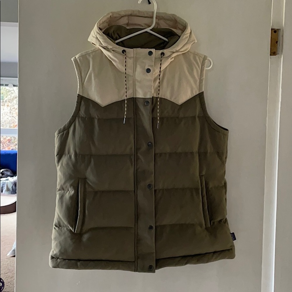 Patagonia Women’s XL Bivy Hooded Vest
